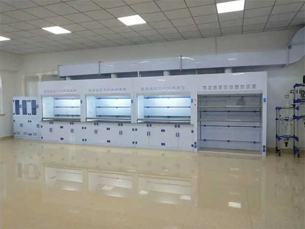 燈光護(hù)欄